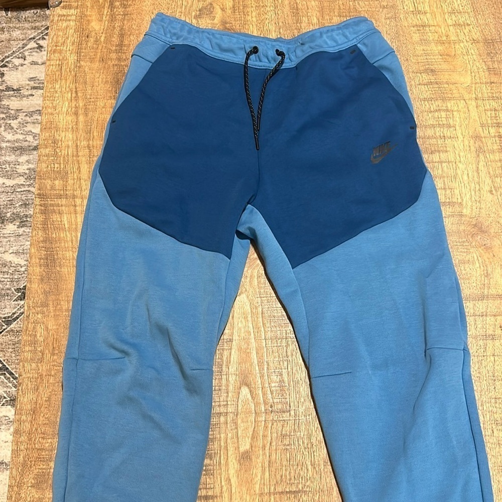 Nike Tech Fleece athleisure Activewear